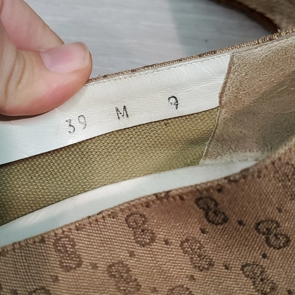 Vintage Gucci Y2K Womens Logo Canvas Pump Wedge Sandals shoes sz 9